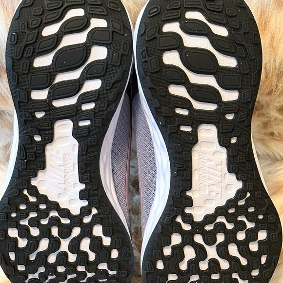 Nike Revolution Womens Running Shoes Sneakers Grey/Pink Size 6.5 - Picture 4 of 5